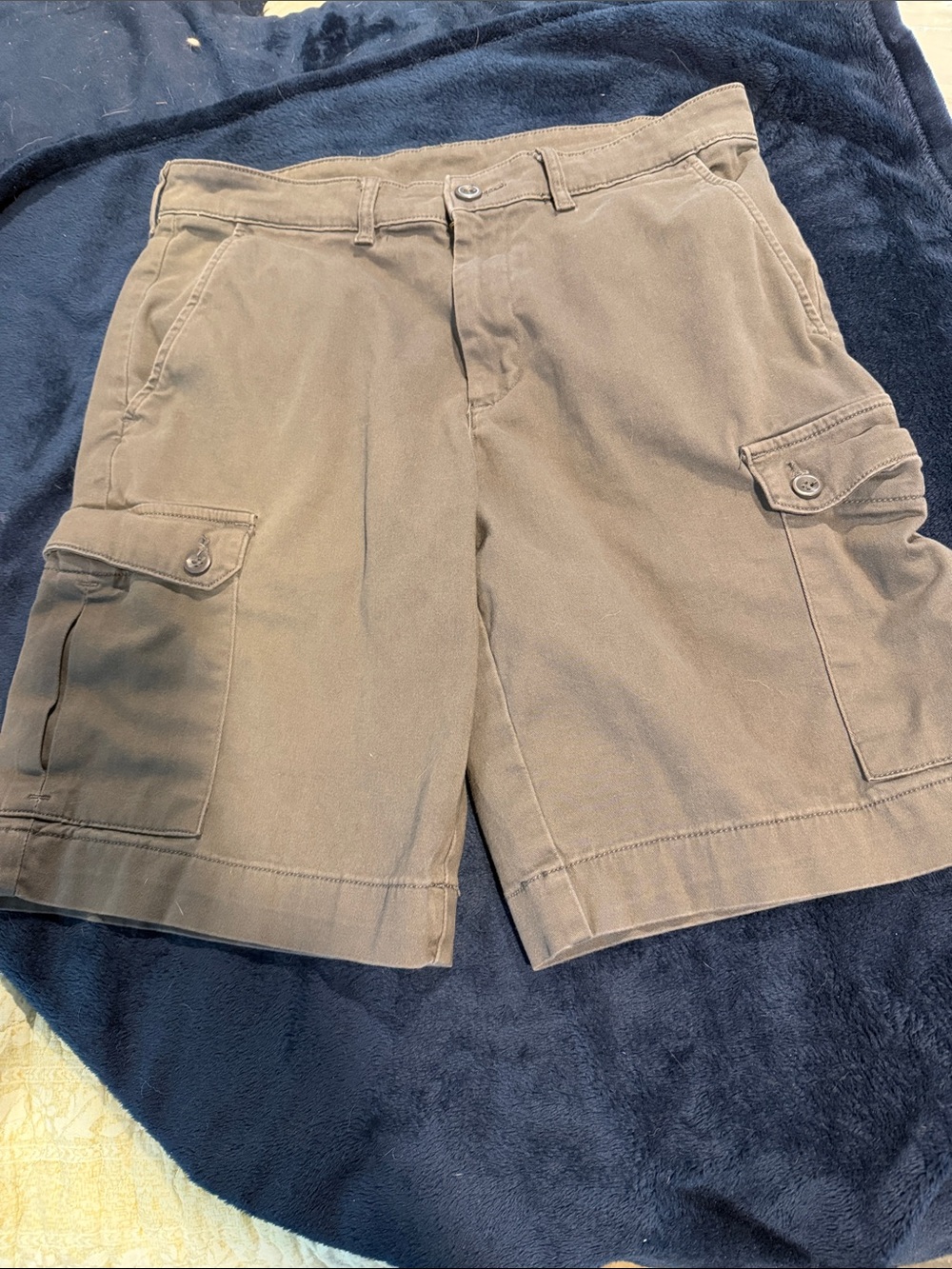 St. John's Bay Men's Cargo Shorts - Gray